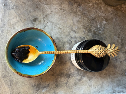 Regal Charcoal: Masker Detoksifikasi Mewah"